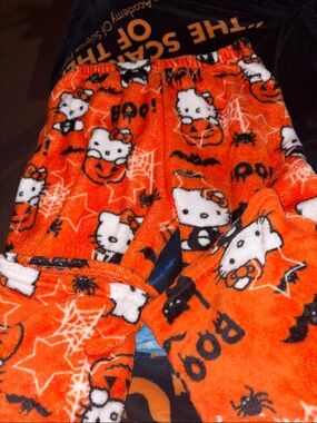 Hello Kitty Halloween Fleece Lounge Pants - Orange & White